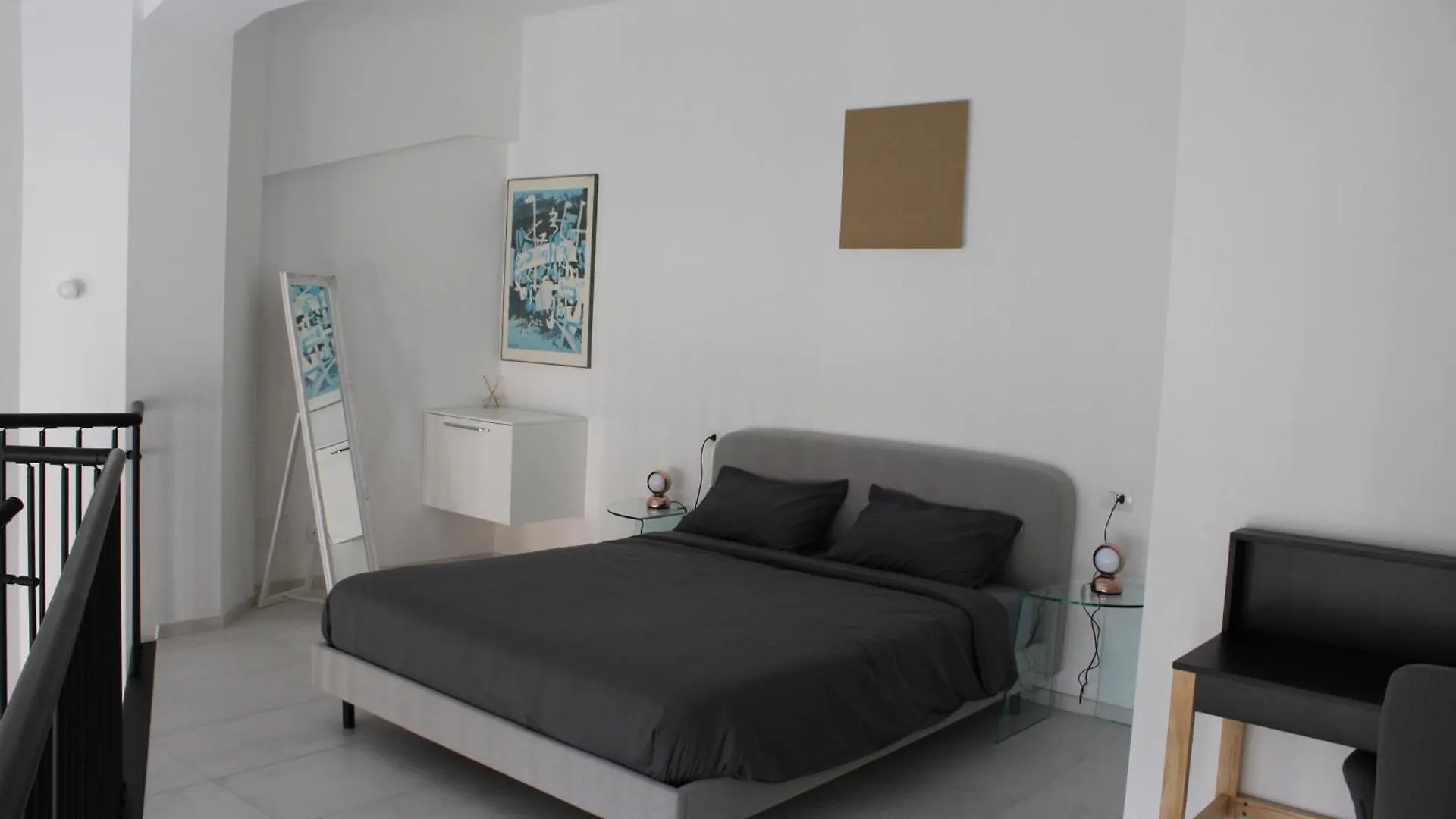 Milan Space Loft - Apartment Close To M5 Subway - Free Parking - Sky & Netflix Tv