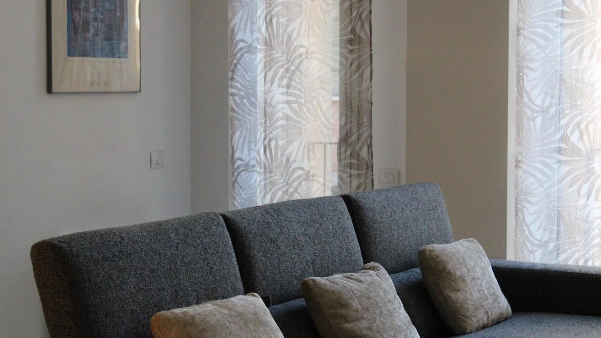 Milan Space Loft - Apartment Close To M5 Subway - Free Parking - Sky & Netflix Tv 0*,
